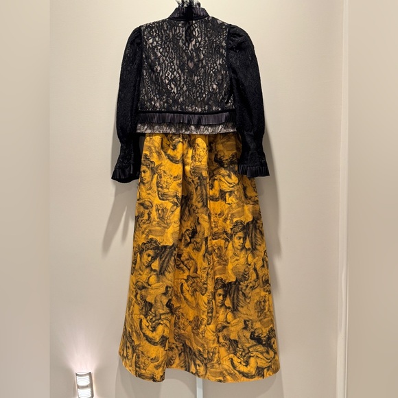 Alice + olivia black lace cropped top size M runs small - Picture 8 of 10